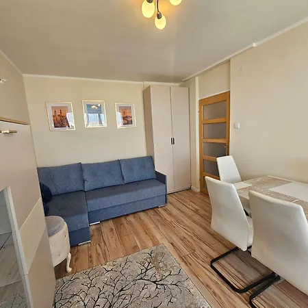 Cozy With A Balcony Near The Center And Pge Stadium By Renters Apartamento Varsóvia