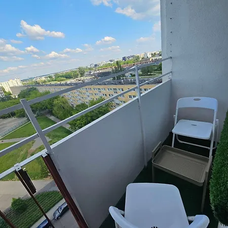 Cozy With A Balcony Near The Center And Pge Stadium By Renters Apartamento *