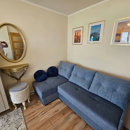 Cozy With A Balcony Near The Center And Pge Stadium By Renters Apartamento Varsóvia