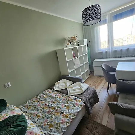 Cozy With A Balcony Near The Center And Pge Stadium By Renters Apartamento Varsóvia