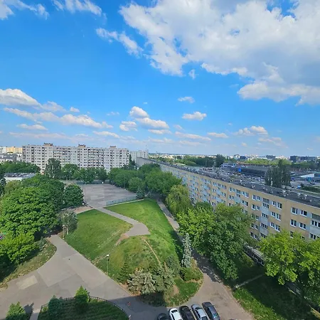 Apartamento Cozy With A Balcony Near The Center And Pge Stadium By Renters